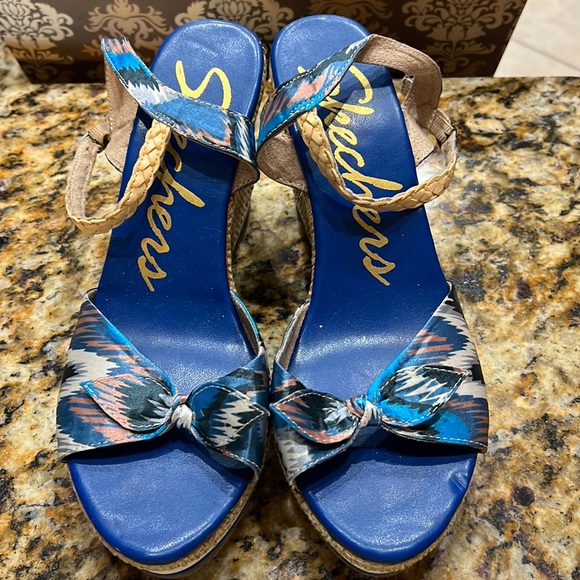 Skechers Shoes - Skechers shoes. Size 10